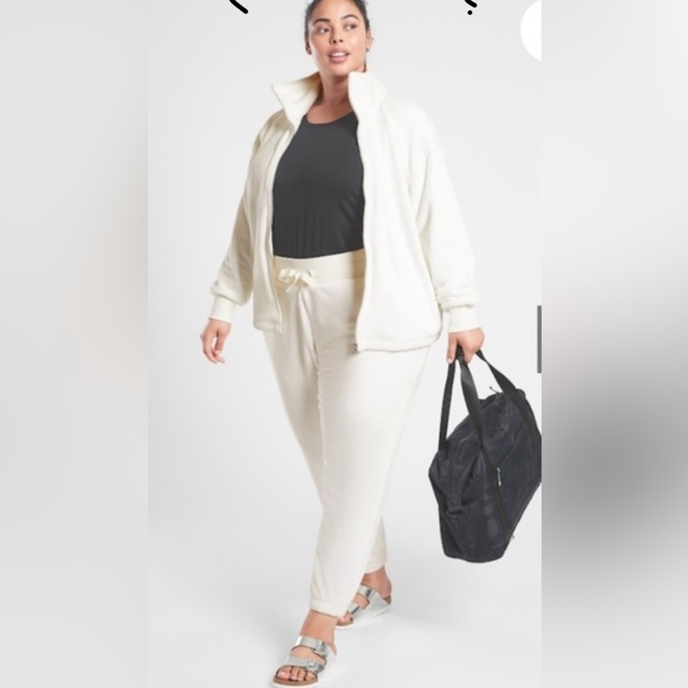 NWT Athleta Recover Cozy White Jogger Size 2X.